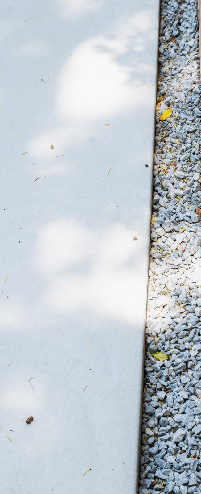 Smooth-finish concrete walkway